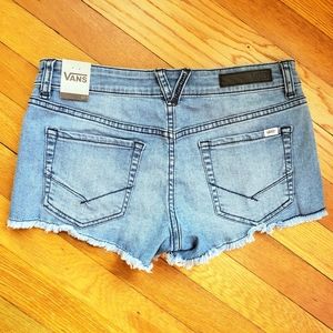 Vans Distresses Cut Off Shorts BNWT Size 5